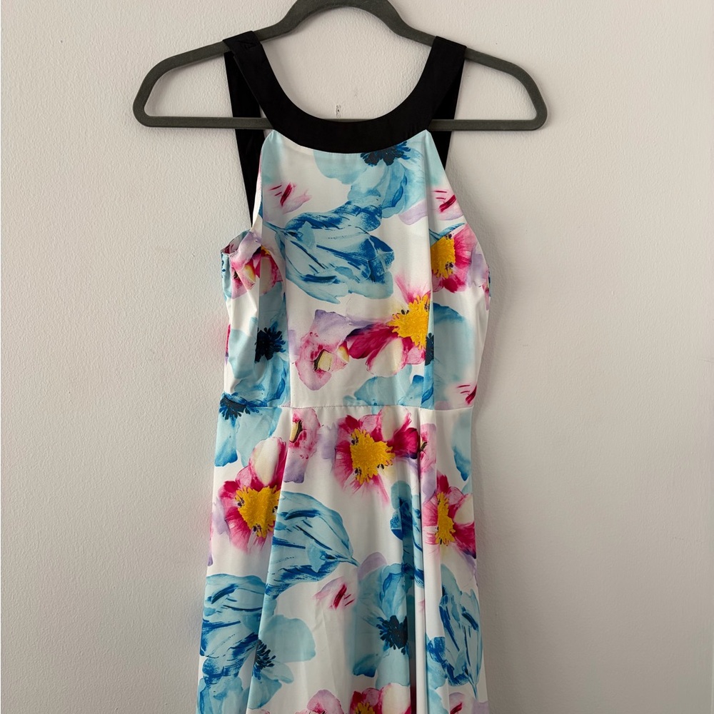Floral Fit & Flare Dress – Open Back – Size XS